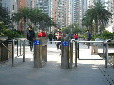 小区门禁通道